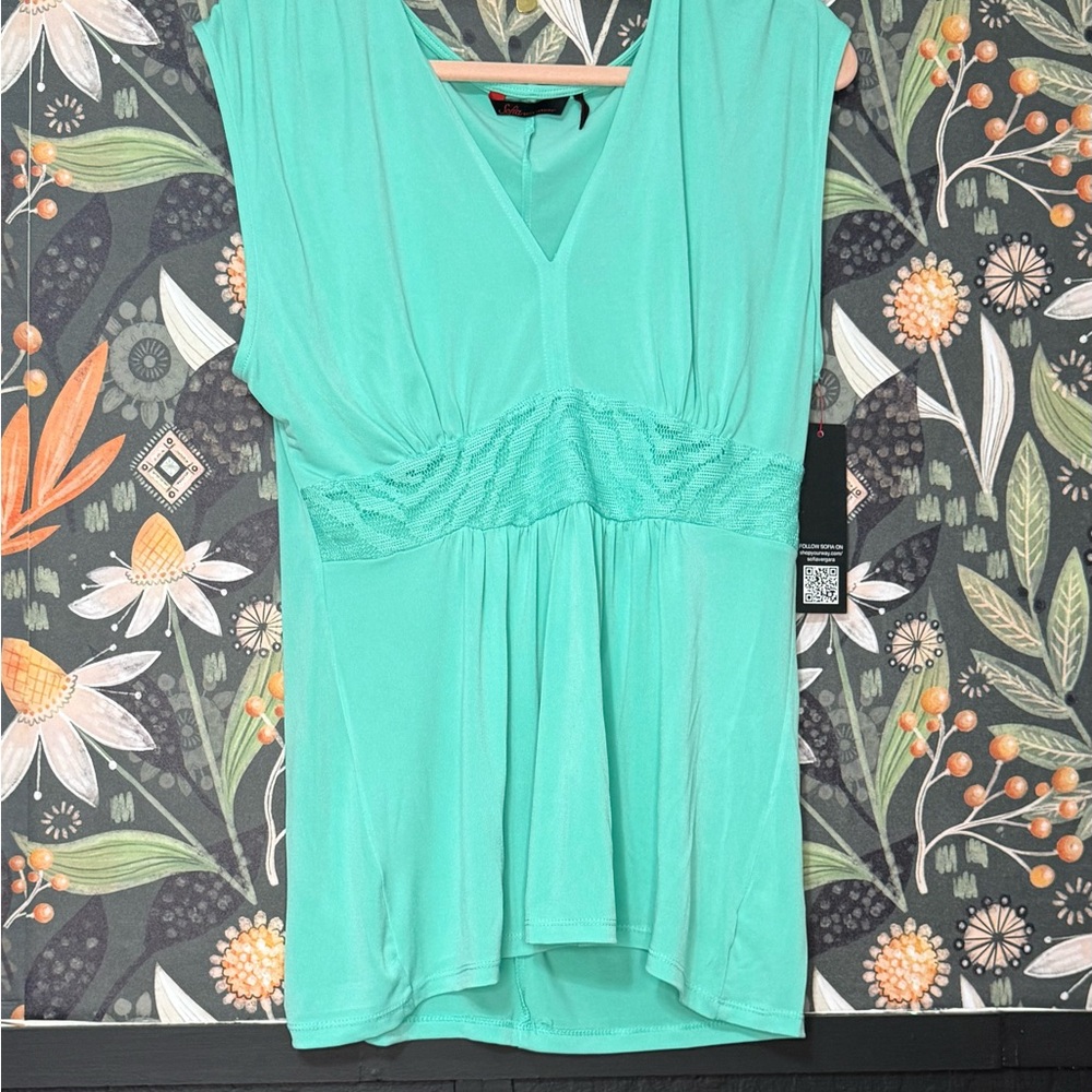 SOFIA by ViX Green Ruched Sleeveless Blouse